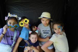 Family Praise photo 110