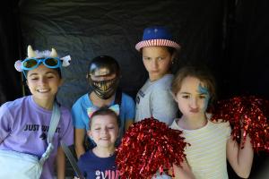 Family Praise photo 111
