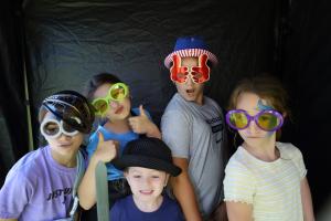 Family Praise photo 112