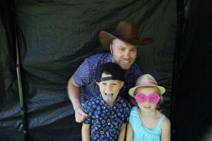 Family Praise photo 220