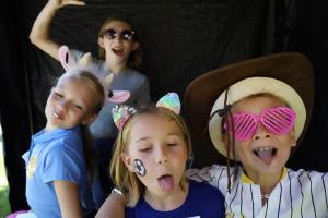Family Praise photo 251