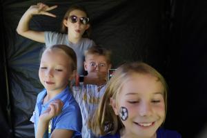 Family Praise photo 254