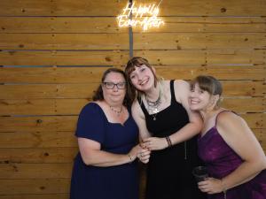 Schram photo 4