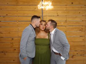 Schram photo 27