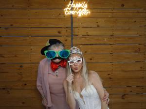 Schram photo 28