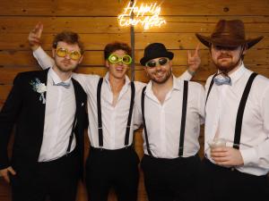 Schram photo 149
