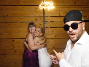 Schram photo 242
