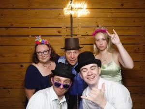 Schram photo 249